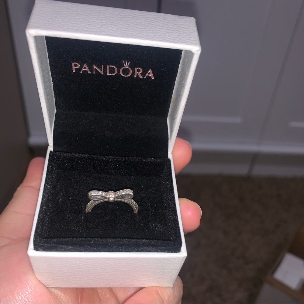 Pandora bow ring
